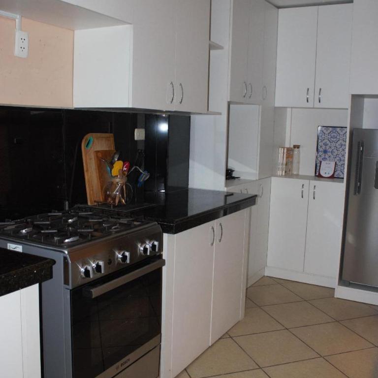 Acogedor departamento en 3er piso - Apartamento de 3 dormitorios - 33