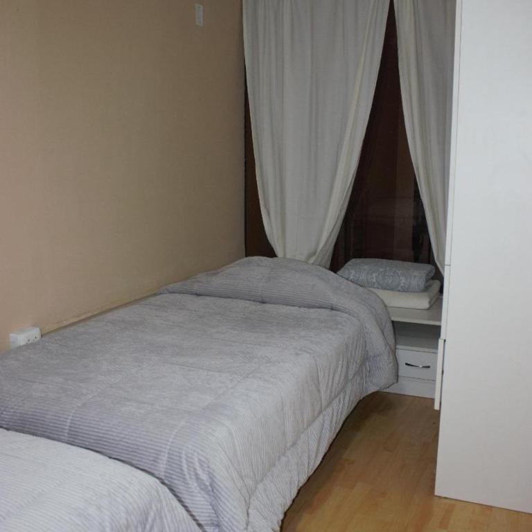 Acogedor departamento en 3er piso - Apartamento de 3 dormitorios - 34