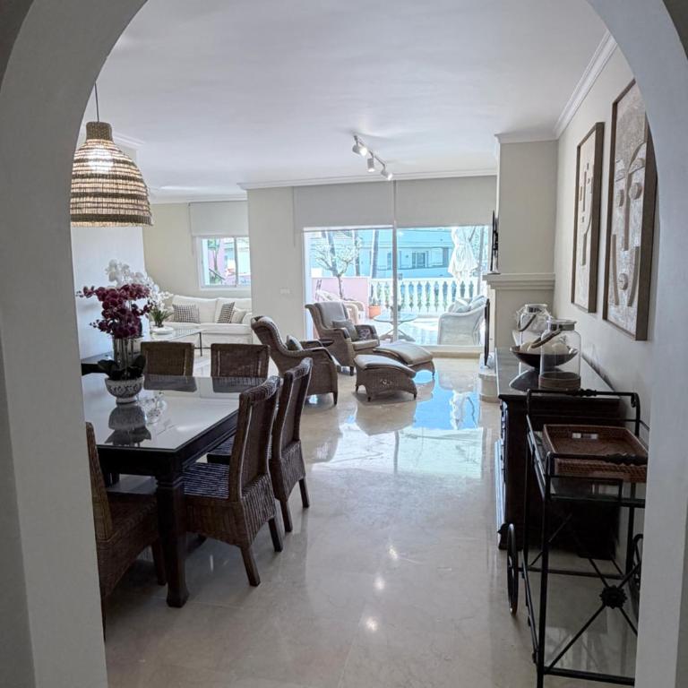 Costa del Sol Frontline Sea view penthouse - Apartamento de 2 dormitorios con balcón y vistas al mar - 11