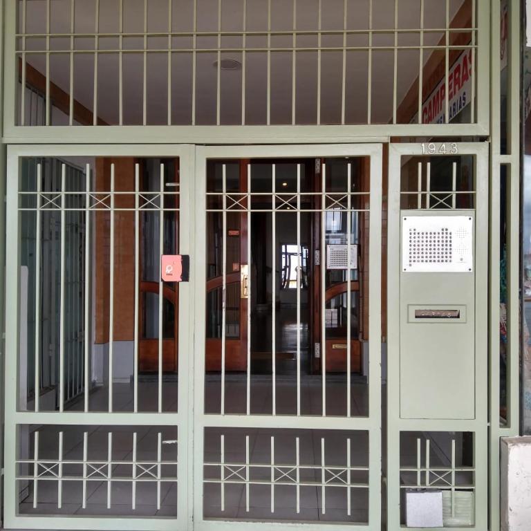 Montecarlo -depto contrafrente - One-Bedroom Apartment - 8
