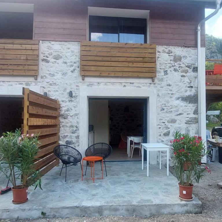 La grange Studio à 100 mètres du lac N1 - One-Bedroom Apartment - 1