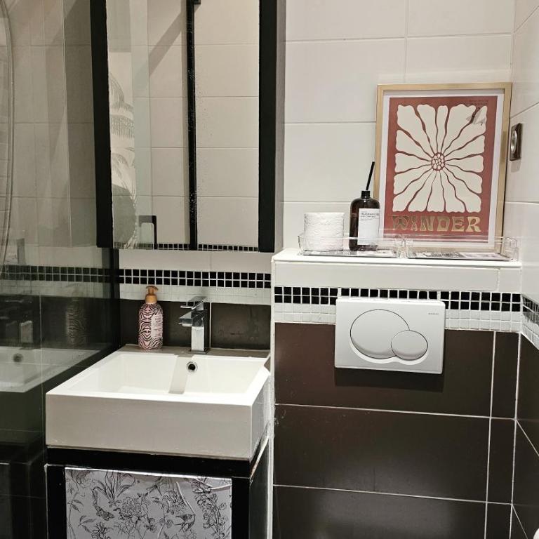 Nice apt nearby tour eiffel rich area in Paris - Appartement 1 Chambre - 3