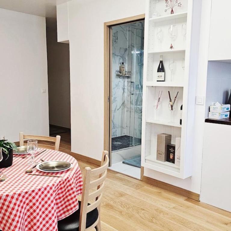 Nice apt with parking free - Appartement 2 Chambres - 1