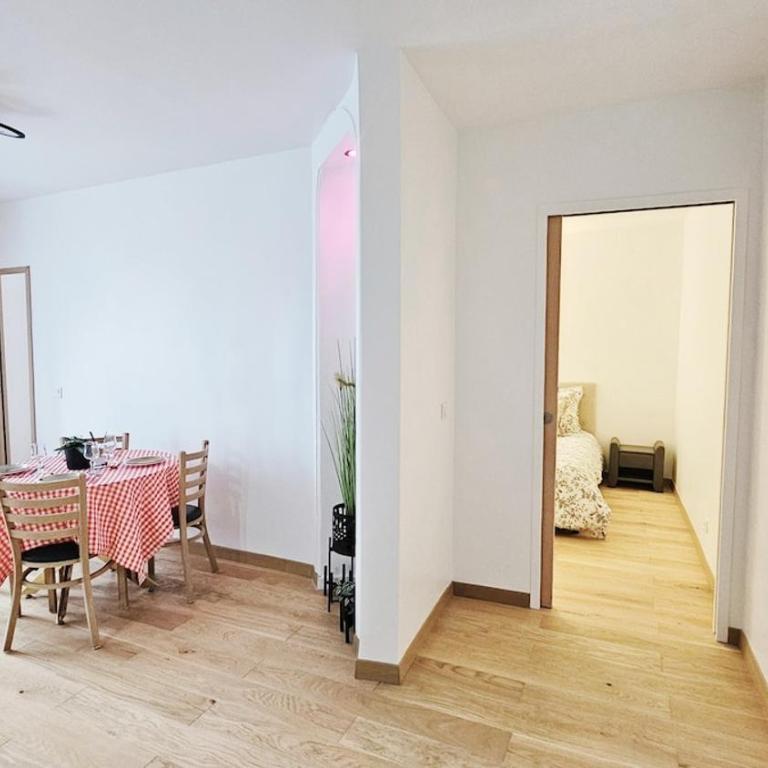 Nice apt with parking free - Appartement 2 Chambres - 6
