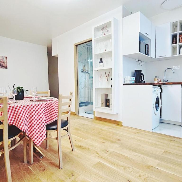 Nice apt with parking free - Appartement 2 Chambres - 10