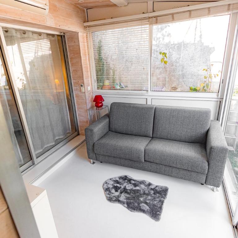 Private Garden Hideaway by the Sea - Appartement 2 Chambres avec Terrasse - 10
