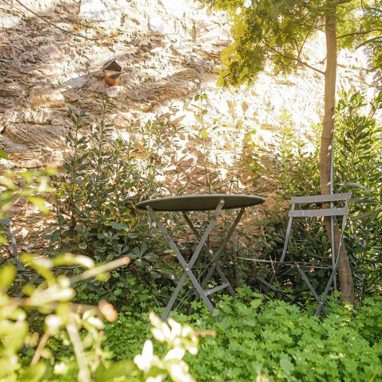 Private Garden Hideaway by the Sea - Appartement 2 Chambres avec Terrasse - 21