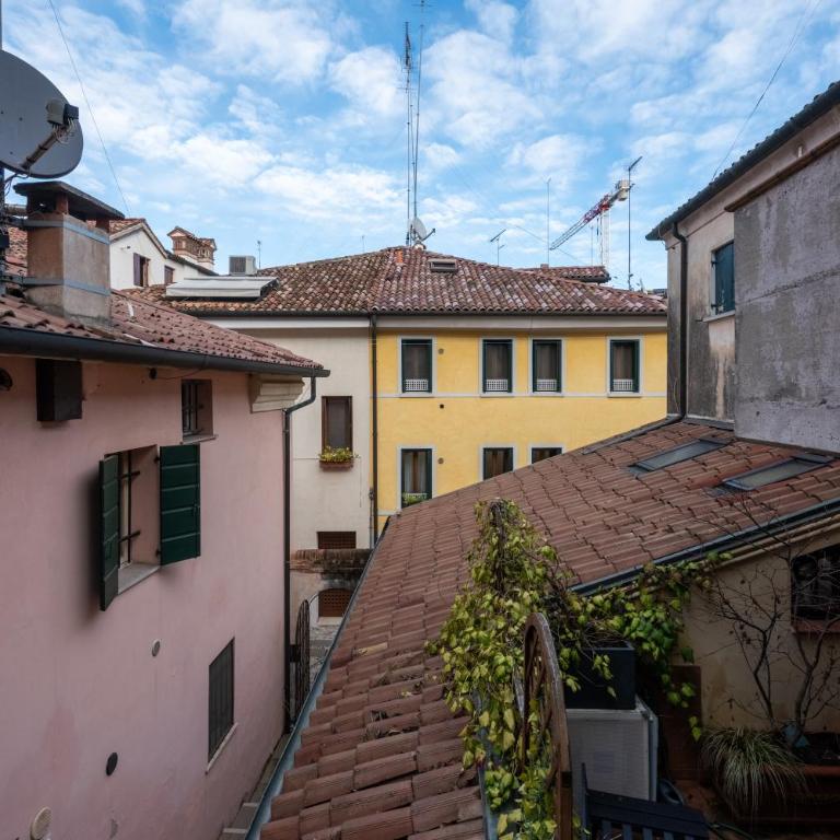 Treviso Centro, Mansarda design con travi a vista - Estudio Superior - 26