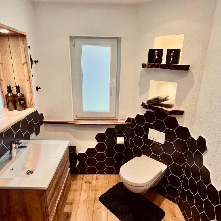 unique Ferienwohnung - Apartment mit 2 Schlafzimmern und Terrasse - 11