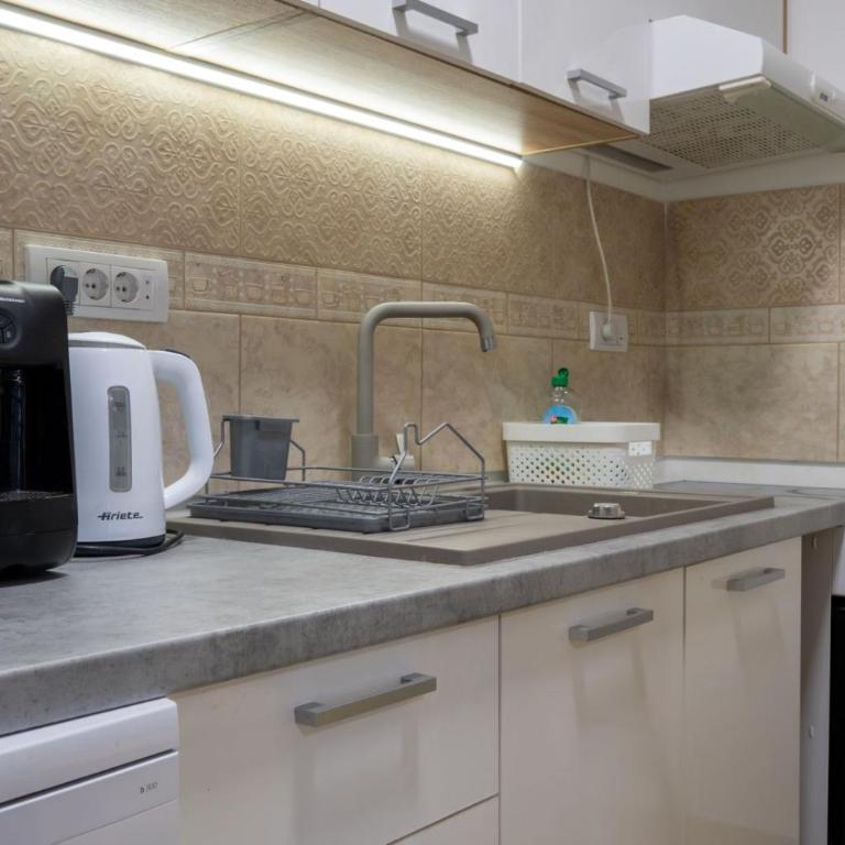 Mac Aviator City Center Two Double Bed Apartment - Apartment with Balcony - 8