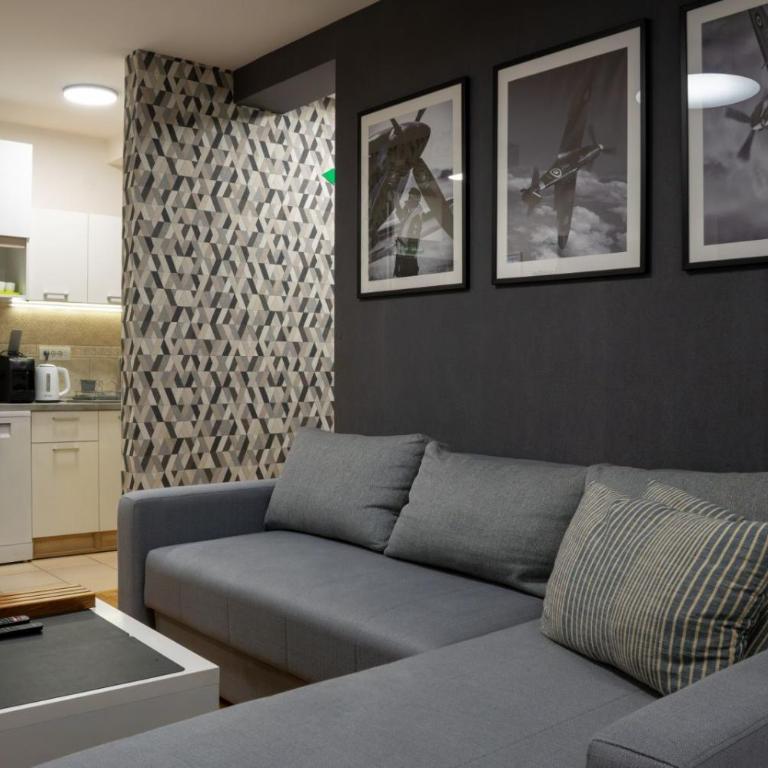 Mac Aviator City Center Two Double Bed Apartment - Apartment with Balcony - 18