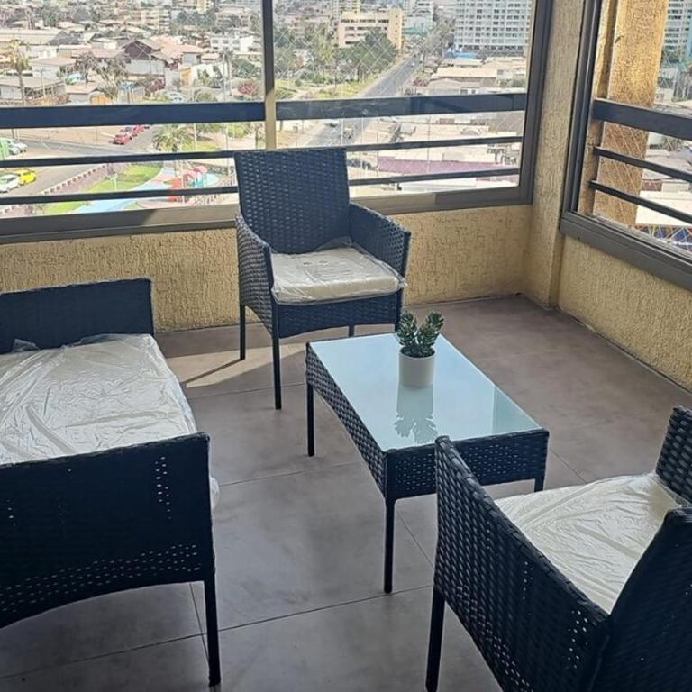 Departamento amoblado diario sector Playa Brava - Three-Bedroom Apartment - 1