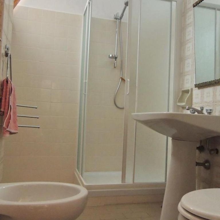 Trilocale centrale - Appartamento con 2 Camere da Letto - 7