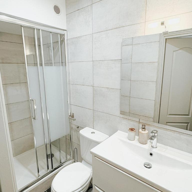 Elegant Apartment with Balcony, Central Nice - Appartement 2 Chambres - 16