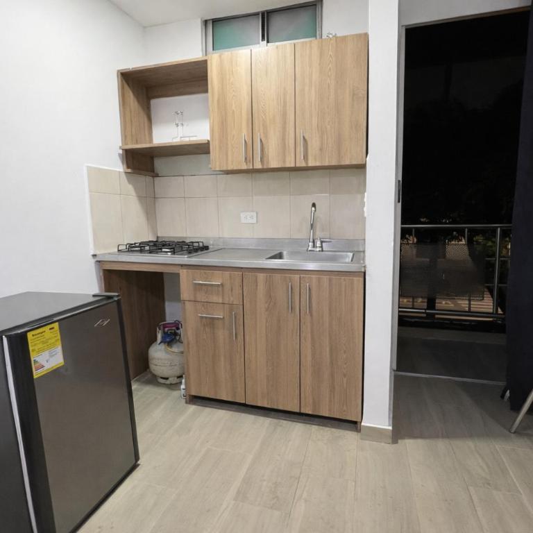 Loft con balcón y baño Laureles Belén TOP LOCATION - One-Bedroom Apartment - 10