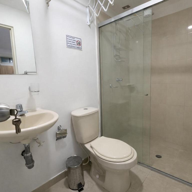 Loft con balcón y baño Laureles Belén TOP LOCATION - One-Bedroom Apartment - 13