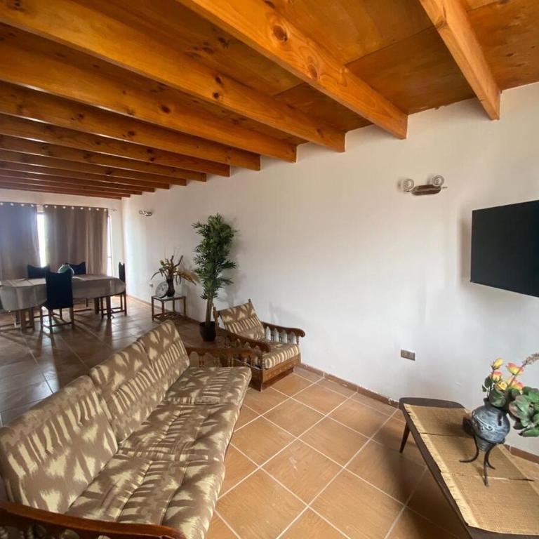 Relájate y disfruta con una hermosa vista al mar - Three-Bedroom Apartment - 6