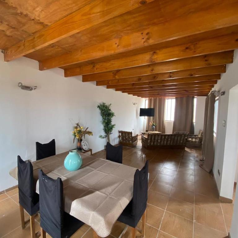 Relájate y disfruta con una hermosa vista al mar - Three-Bedroom Apartment - 7