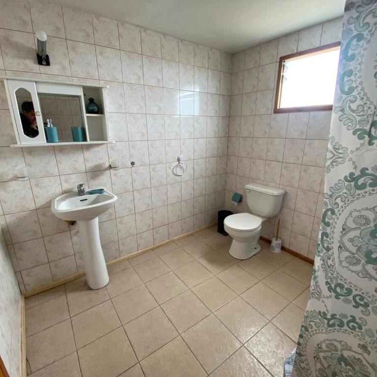 Relájate y disfruta con una hermosa vista al mar - Three-Bedroom Apartment - 18
