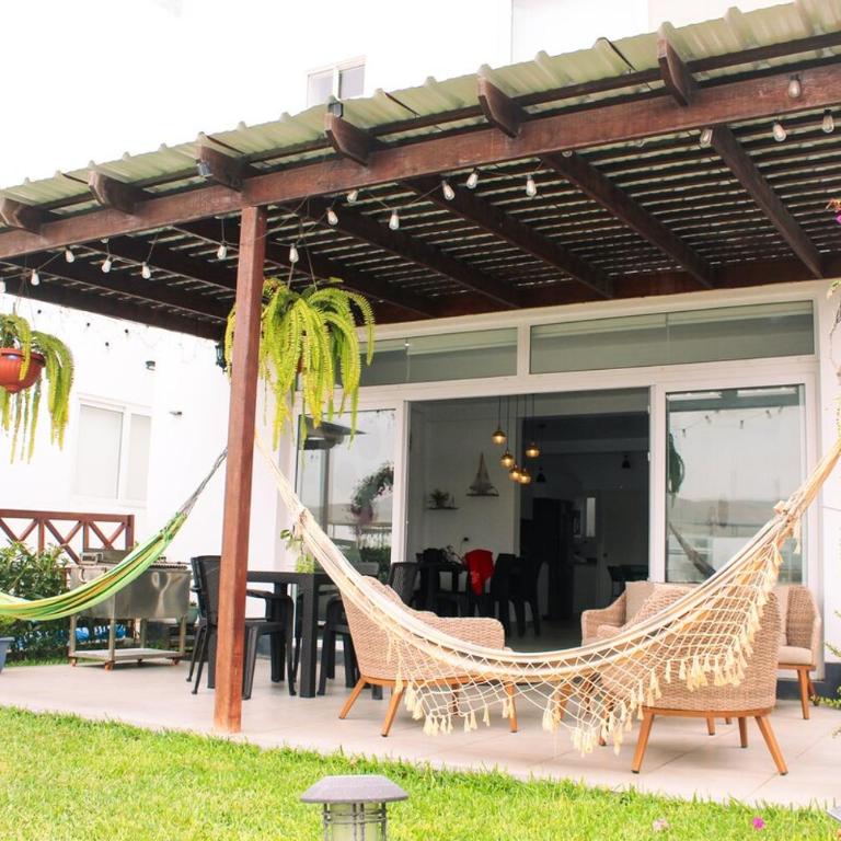 Increible casa de playa con vista al lago - Three-Bedroom House - 46