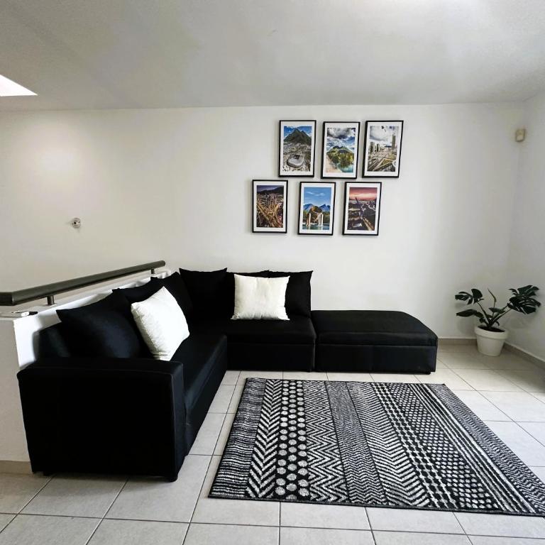 Casa completa Puerta de Hierro Grupos y Familias Totalmente equipada - Three-Bedroom House - 73