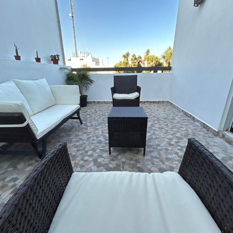 Casa completa Puerta de Hierro Grupos y Familias Totalmente equipada - Three-Bedroom House - 79