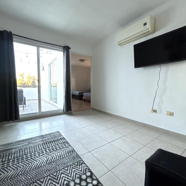 Casa completa Puerta de Hierro Grupos y Familias Totalmente equipada - Three-Bedroom House - 89