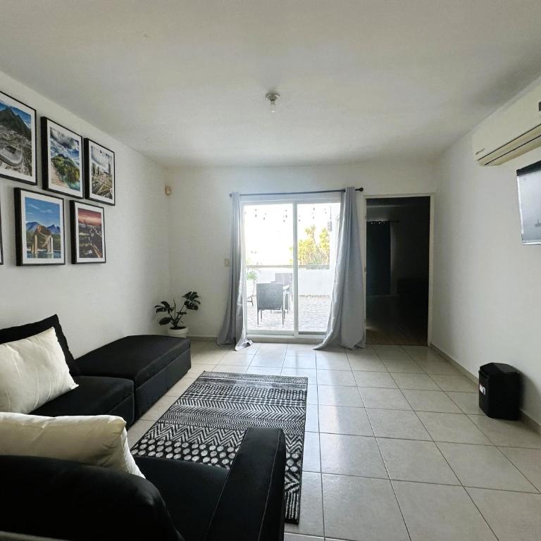 Casa completa Puerta de Hierro Grupos y Familias Totalmente equipada - Three-Bedroom House - 88