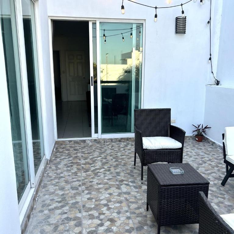 Casa completa Puerta de Hierro Grupos y Familias Totalmente equipada - Three-Bedroom House - 87