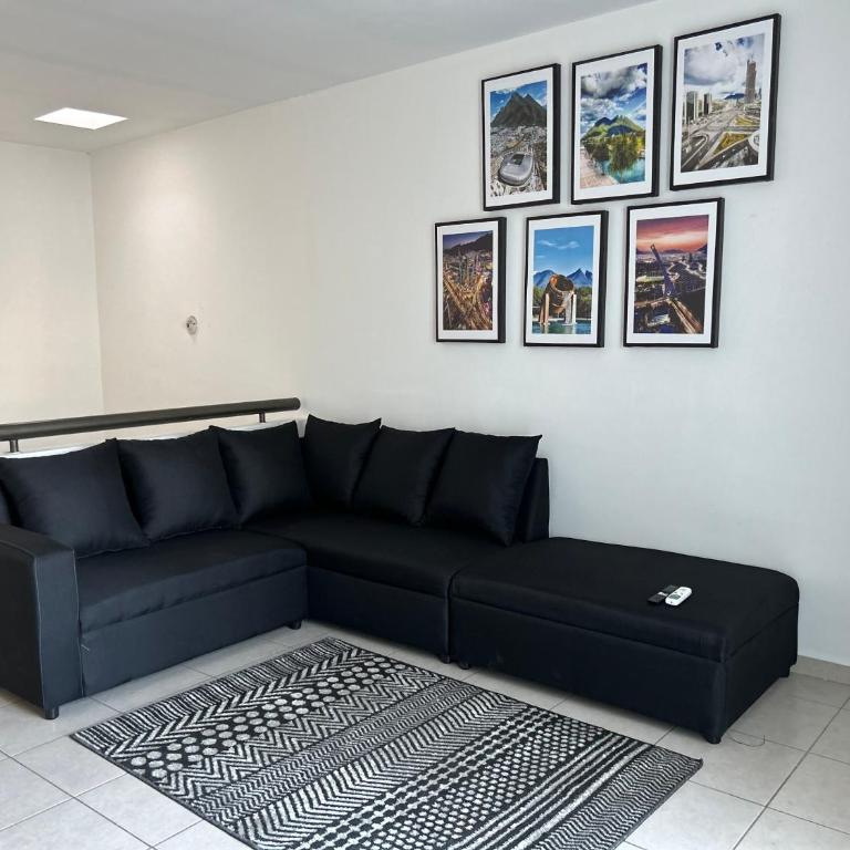 Casa completa Puerta de Hierro Grupos y Familias Totalmente equipada - Three-Bedroom House - 98