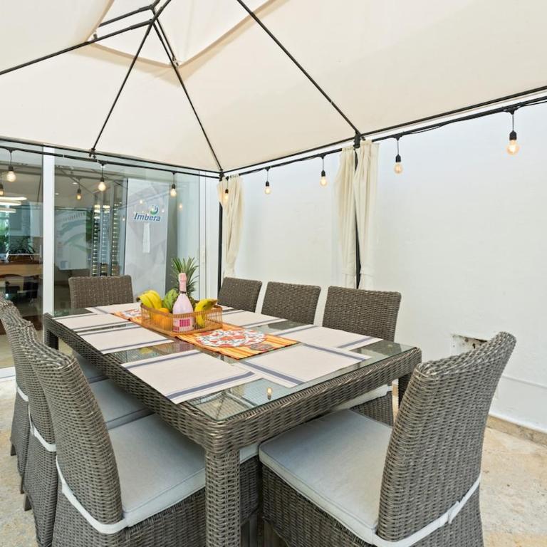 10BR Mansion Beachfront wPool and Disco - Villa - 29