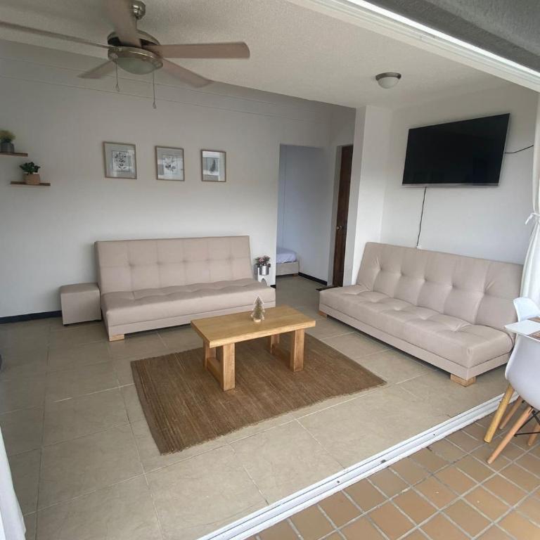 Apartasol Santa Fe de Antioquia - Ciudadela Santa Fe - Apartamento con vistas a la piscina - 8
