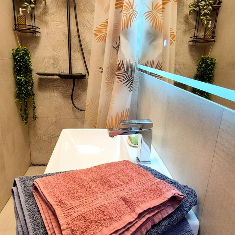 Tailor Palace - One-Bedroom Apartment - 15