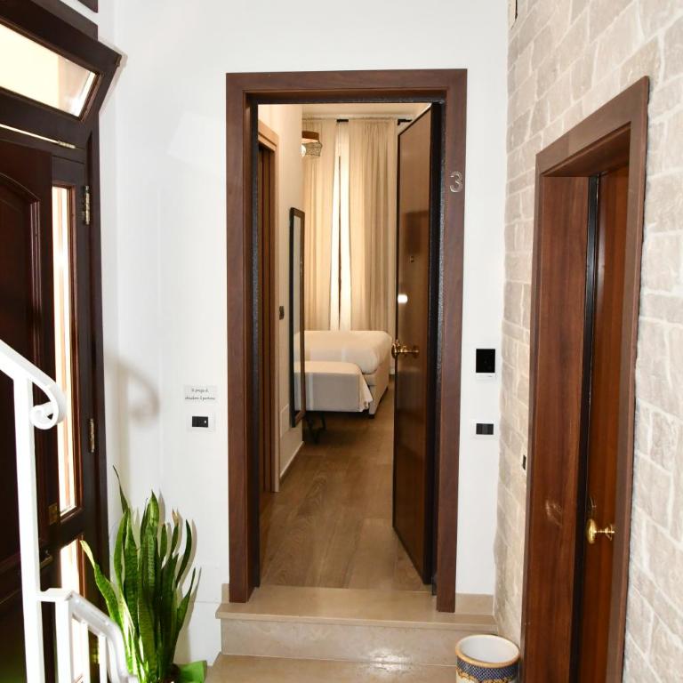 Hasu Rental Rooms - Camera Matrimoniale con Balcone - 11