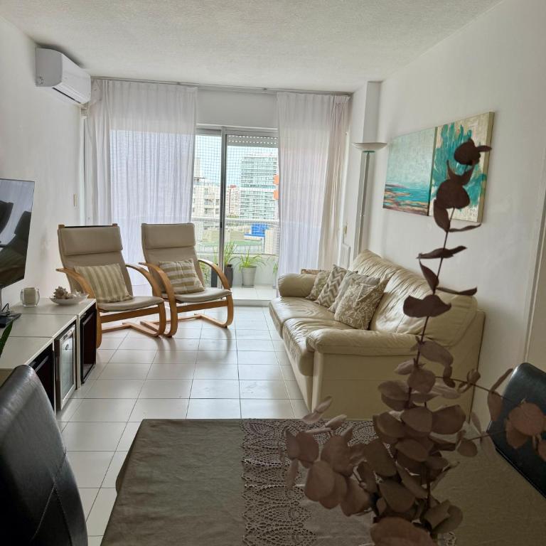 Equipadisimo Apartamento con vista al mar - Three-Bedroom Apartment - 7