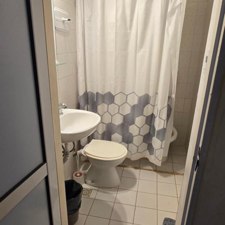 Hotel Avenida - Habitación Familiar con baño privado - 4