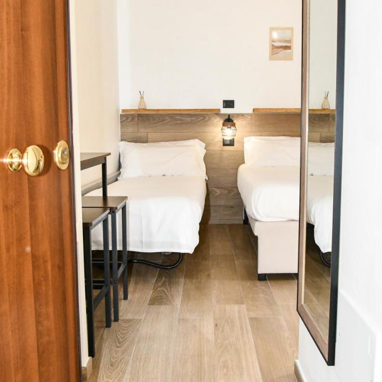 Hasu Rental Rooms - Camera Matrimoniale con Balcone - 34