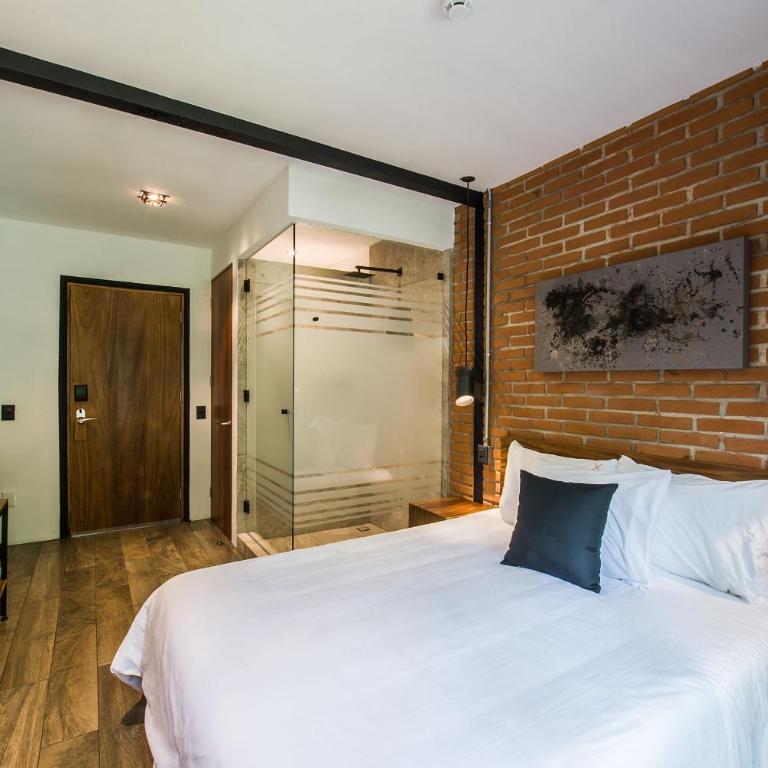 Hotel Oxú & Gampling Solo adultos - Habitación Estándar - 1 cama grande - 9