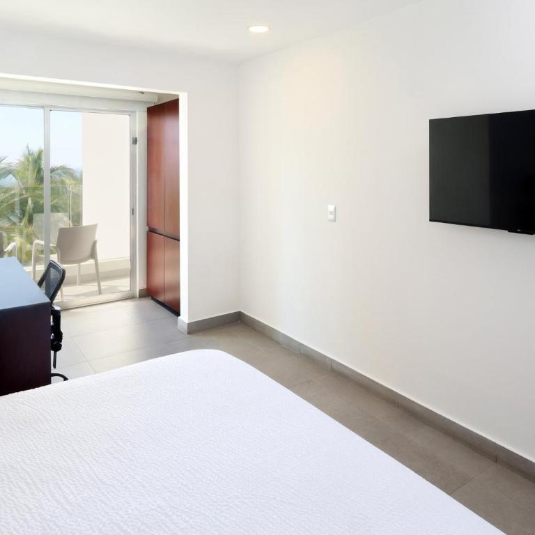 Garner Hotel Mazatlan Beach by IHG - Habitación Doble Estándar con vistas al océano - 1 cama grande - 2