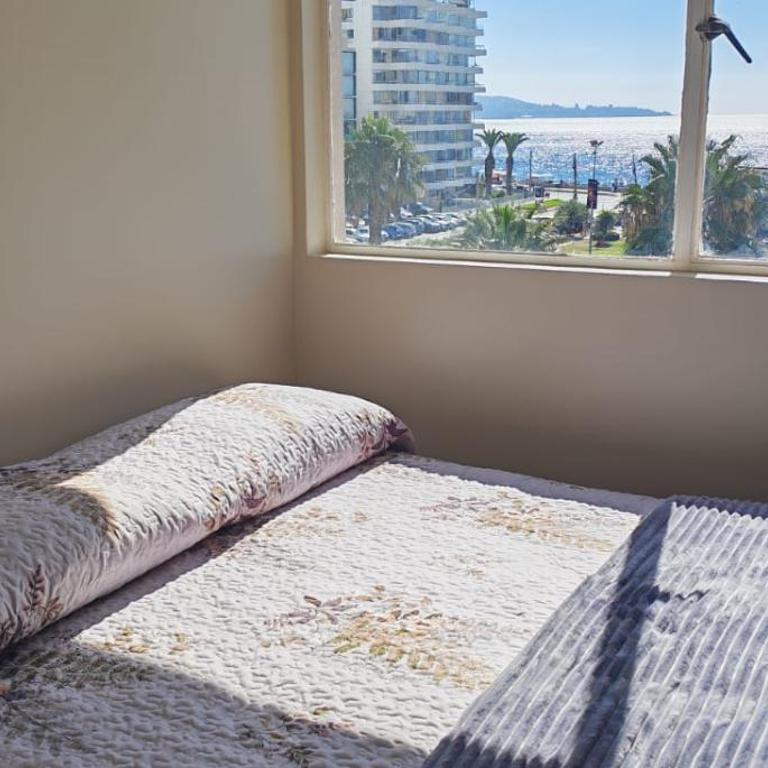 VIÑA Maravillosa VISTA plena Av San Martín y Av Perú - frente Playa Acapulco - Three-Bedroom Apartment with Sea View - 6