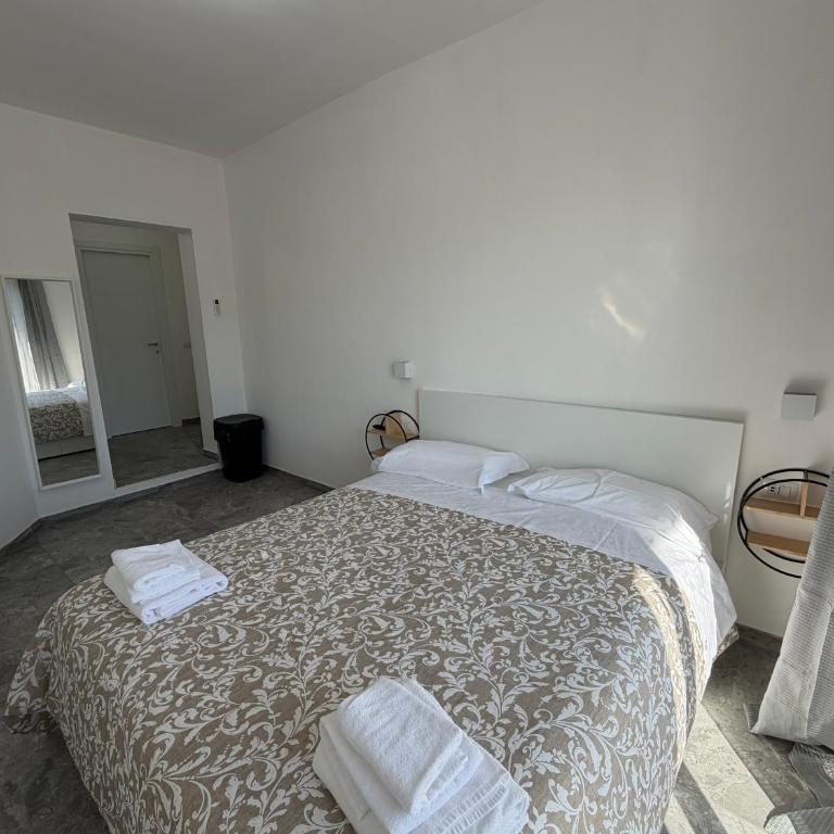 Napoli Mood Rooms - Camera Matrimoniale Deluxe con Balcone e Vista Mare - 7