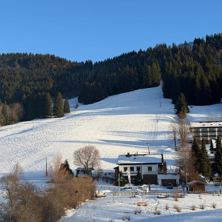 Ferienwohnung Pitzer - Three-Bedroom Apartment - 2