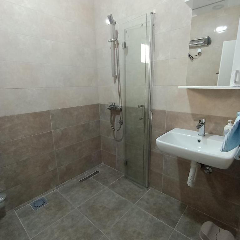 Martins Apartments - One-Bedroom Apartment - 7