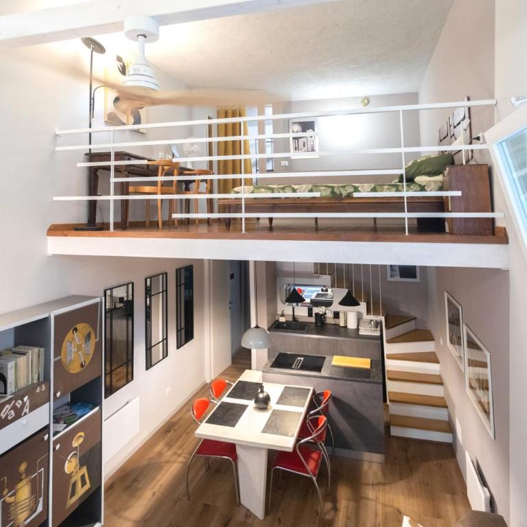 Casa degli Specchi- Duplex in Arona city center - By Guestaly - Appartamentino su 2 Livelli - 1