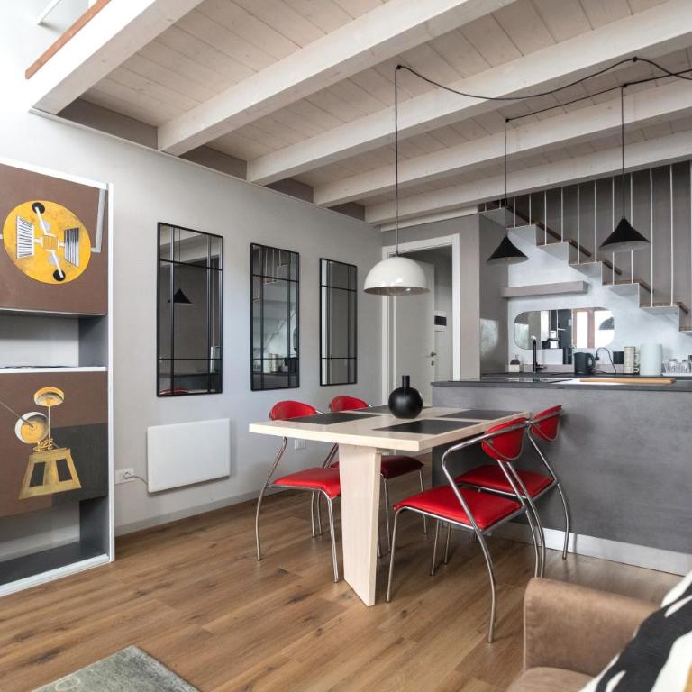 Casa degli Specchi- Duplex in Arona city center - By Guestaly - Appartamentino su 2 Livelli - 7