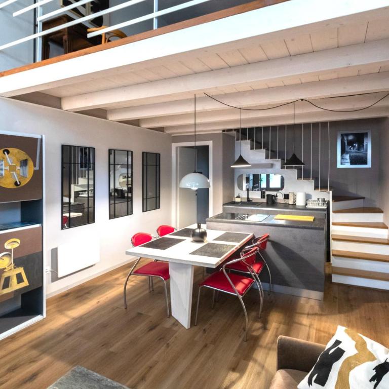 Casa degli Specchi- Duplex in Arona city center - By Guestaly - Appartamentino su 2 Livelli - 2