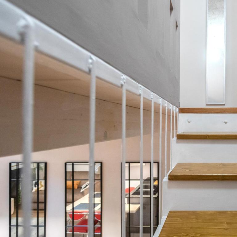 Casa degli Specchi- Duplex in Arona city center - By Guestaly - Appartamentino su 2 Livelli - 24