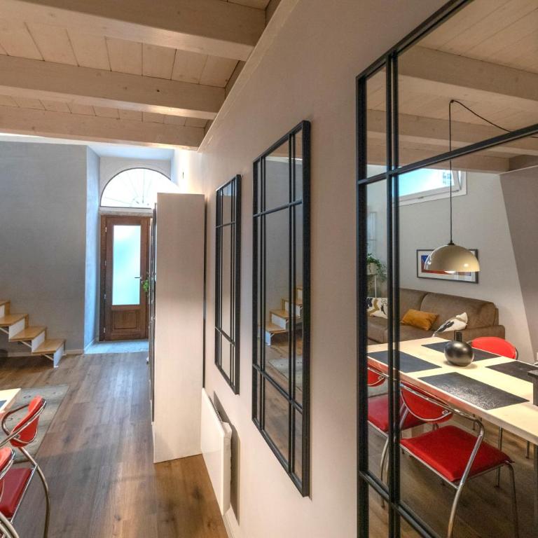 Casa degli Specchi- Duplex in Arona city center - By Guestaly - Appartamentino su 2 Livelli - 10