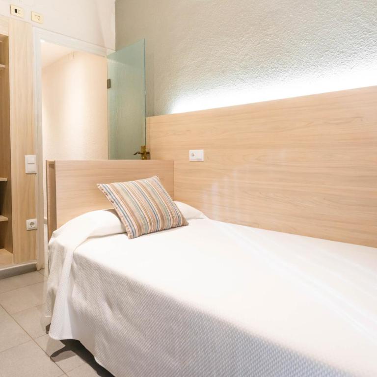 Hotel S'Agoita - Habitación Individual con balcón - 2