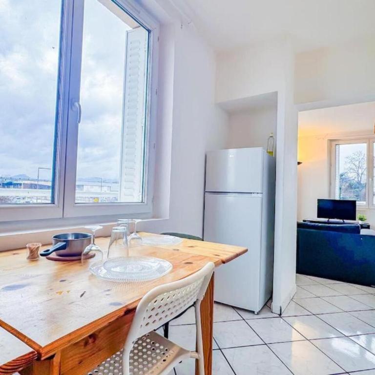 Joli T3 avec parking privé - Appartement 2 Chambres - 6